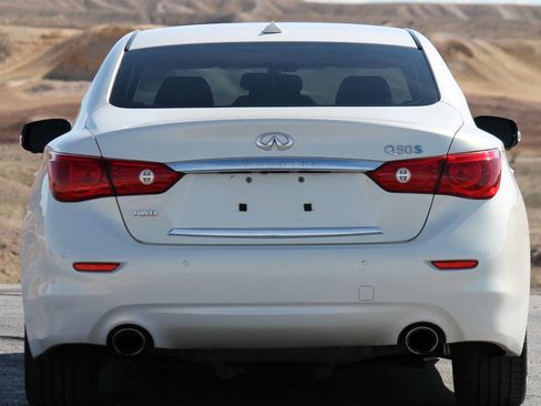 Used 2014 INFINITI Q50 Hybrid AWD w/ Deluxe Technology Package image 7