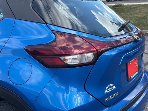 Certified 2025 Nissan Kicks Play S image 13