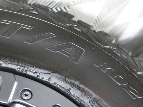 Used 2025 Ford Bronco Raptor AWD/4WD image 47