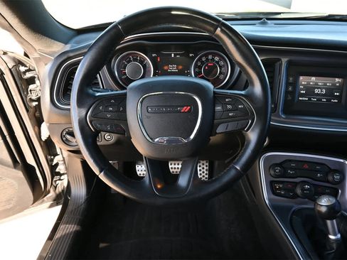 Used 2015 Dodge Challenger R/T w/ Quick Order Package 22B R/T image 8