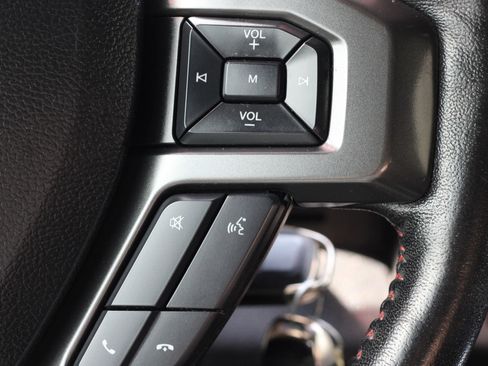 Used 2019 Ford F150 XLT w/ Equipment Group 302A Luxury AWD/4WD image 17