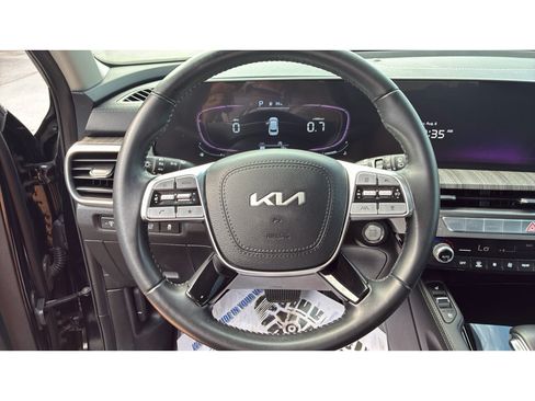 Used 2024 Kia Telluride EX w/ EX Captain's Chair Package FWD image 29