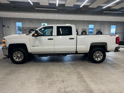 Certified 2019 Chevrolet Silverado 2500 W/T w/ Snow Plow Prep Package AWD/4WD image 9