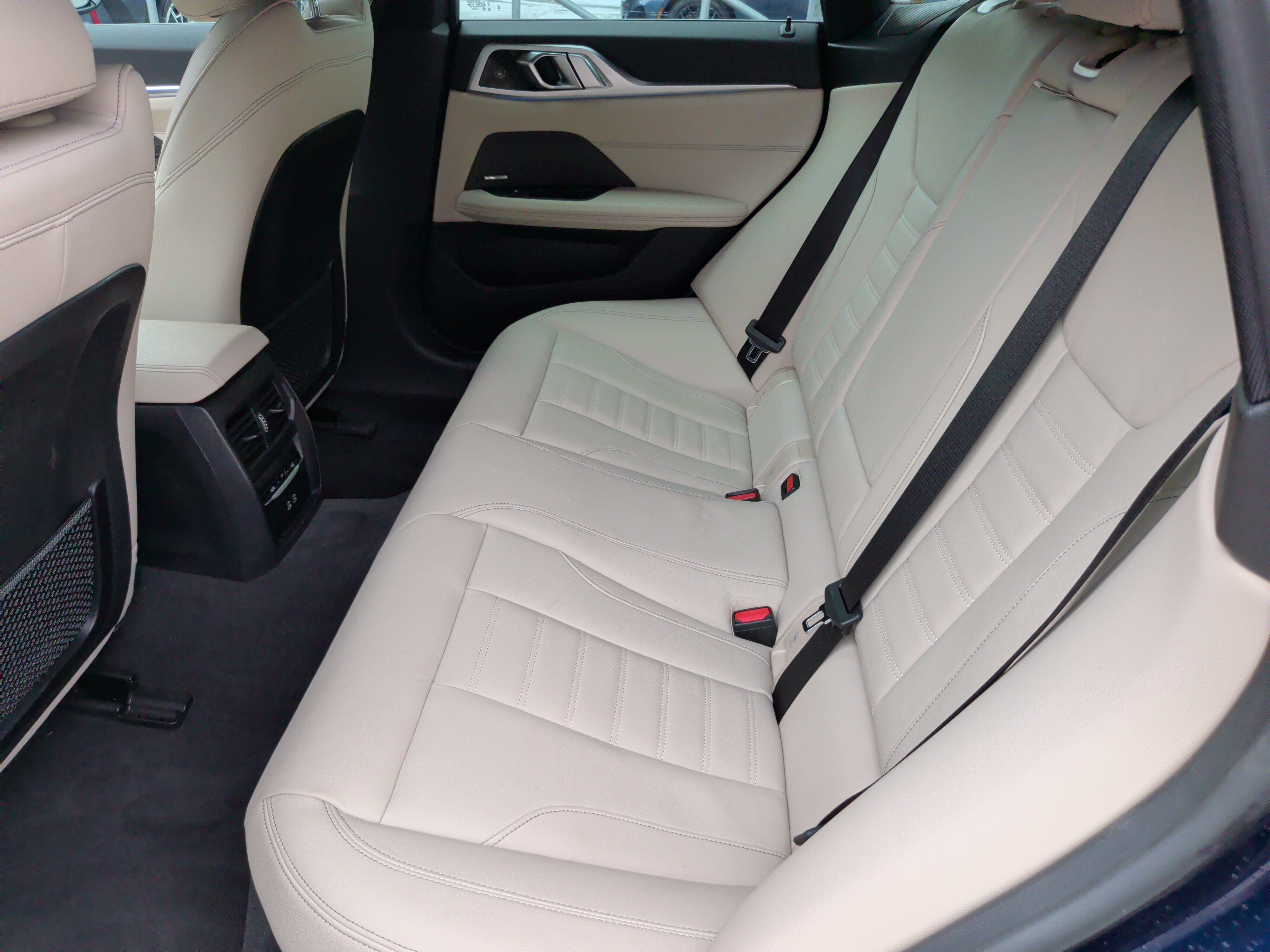 Used 2023 BMW i4 eDrive40 w/ M Sport Package RWD image 39