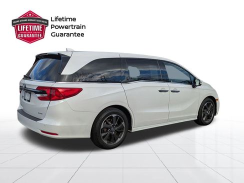 Used 2024 Honda Odyssey Elite image 3
