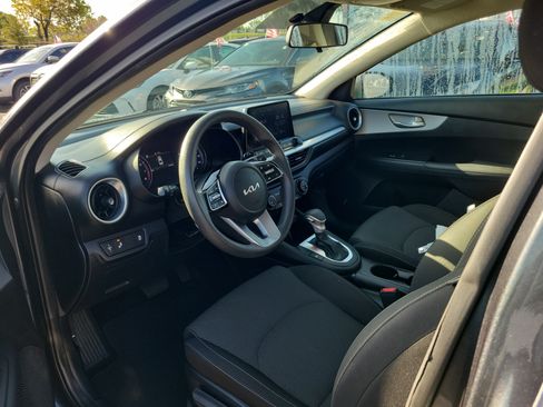 Used 2024 Kia Forte LXS w/ LXS Technology Package FWD image 19