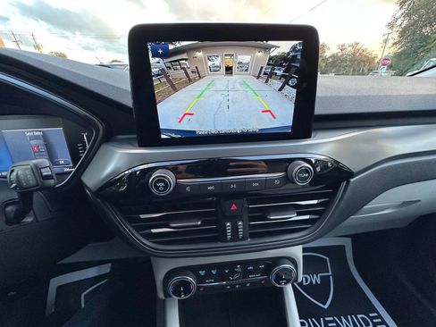 Used 2024 Ford Escape Active w/ Cold Weather Package image 18