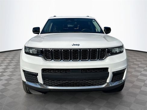 Used 2022 Jeep Grand Cherokee L Limited image 2