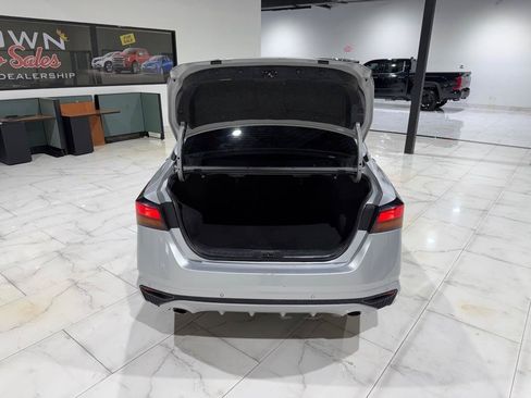 Used 2020 Nissan Altima 2.5 SL FWD image 12