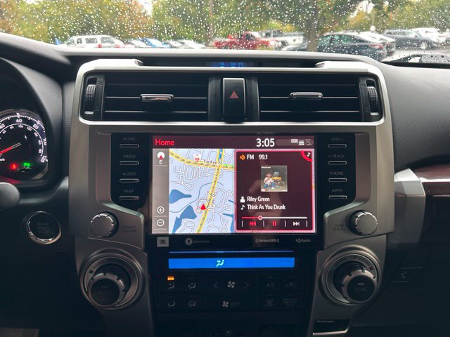 Used 2022 Toyota 4Runner Limited AWD/4WD image 28