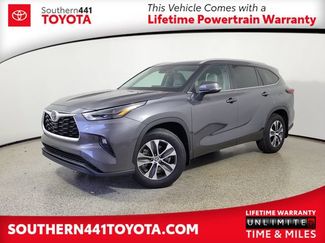 Used 2025 Toyota Highlander XLE FWD video 1