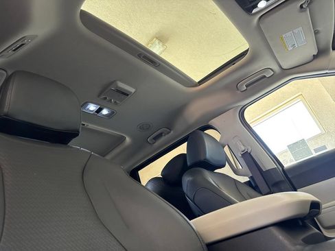 Used 2024 Kia Carnival SX Prestige FWD image 17