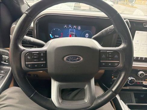 Used 2023 Ford F350 Lariat w/ Tow Technology Package image 15