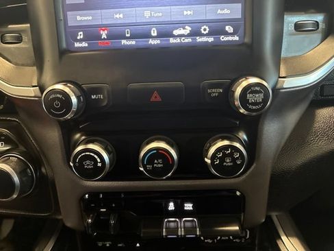 Used 2019 RAM 1500 Big Horn RWD image 18