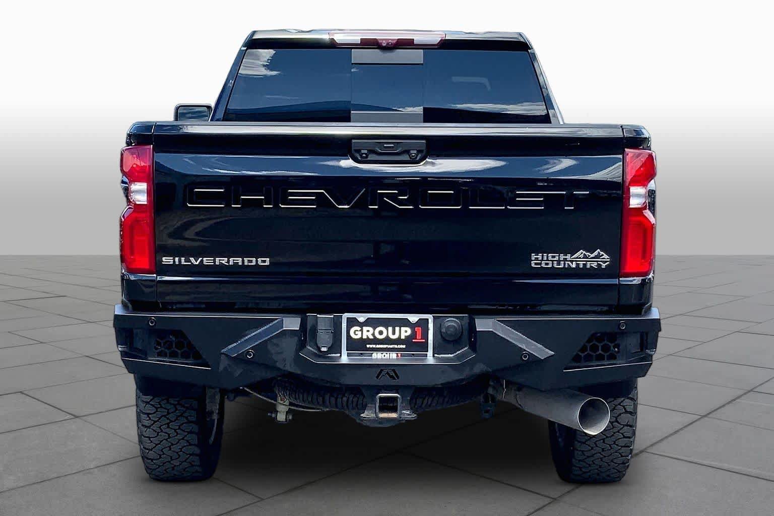 Used 2024 Chevrolet Silverado 2500 High Country w/ Technology Package AWD/4WD image 5