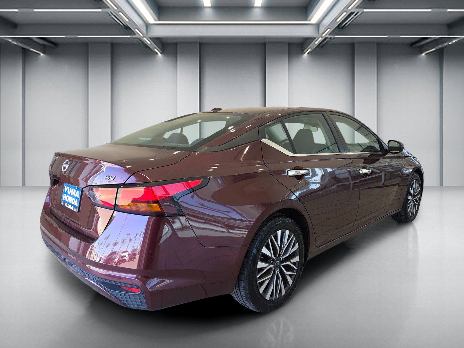 Used 2024 Nissan Altima 2.5 SV FWD image 5