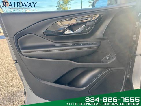 Used 2023 GMC Terrain AT4 image 26