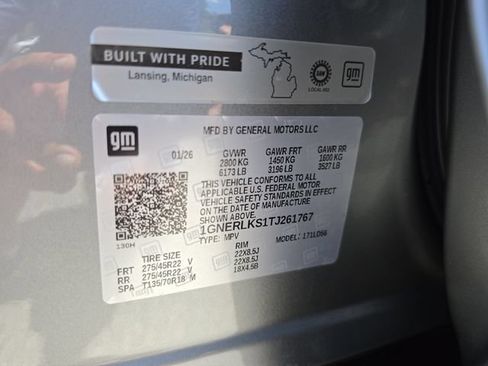 New 2026 Chevrolet Traverse RS w/ LPO, Floor Liner Package FWD image 39