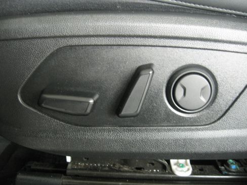 Used 2023 Kia Sorento X-Line EX image 12