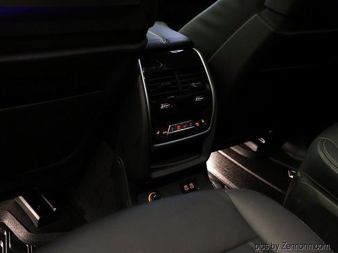 Used 2024 BMW X7 xDrive40i w/ Executive Package AWD/4WD image 15