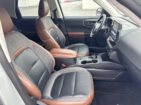 Used 2023 Ford Bronco Sport Outer Banks w/ Tech Package AWD/4WD image 10