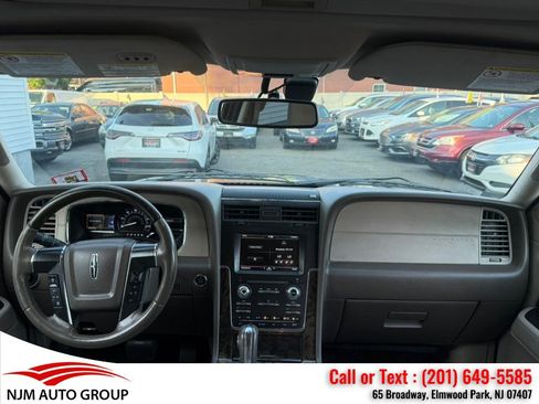 Used 2015 Lincoln Navigator 4WD image 20