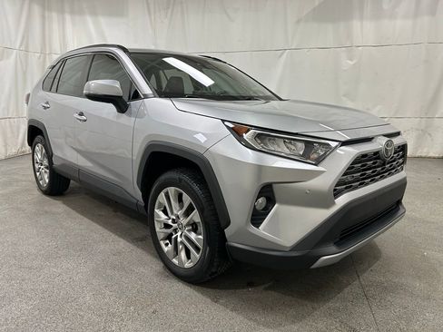 Used 2021 Toyota RAV4 Limited image 2