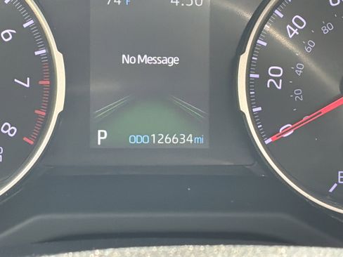 Used 2019 Toyota RAV4 LE FWD image 22