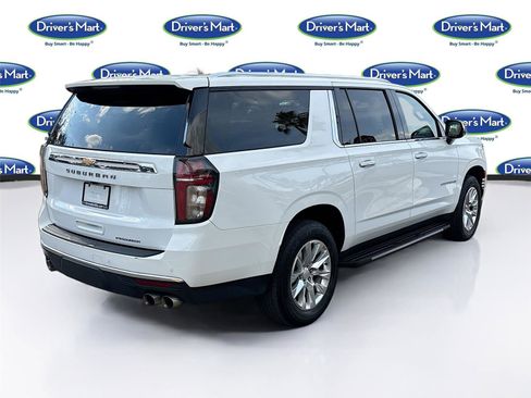 Used 2023 Chevrolet Suburban Premier image 7