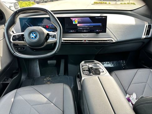 Used 2024 BMW iX xDrive50 image 16