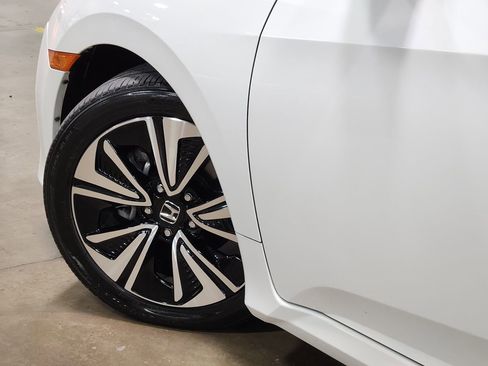 Used 2018 Honda Civic EX-L image 23