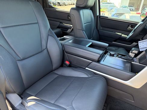 Used 2026 Toyota Tundra Platinum AWD/4WD image 15