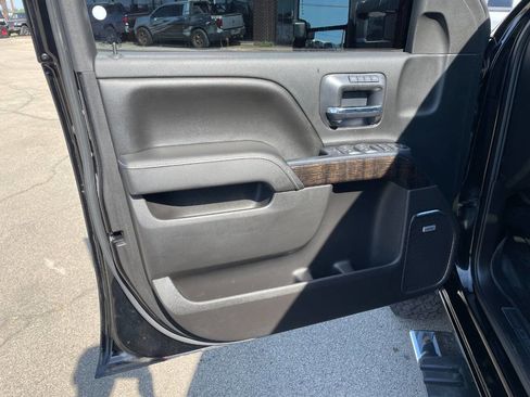 Used 2016 GMC Sierra 3500 Denali w/ Duramax Plus Package image 17