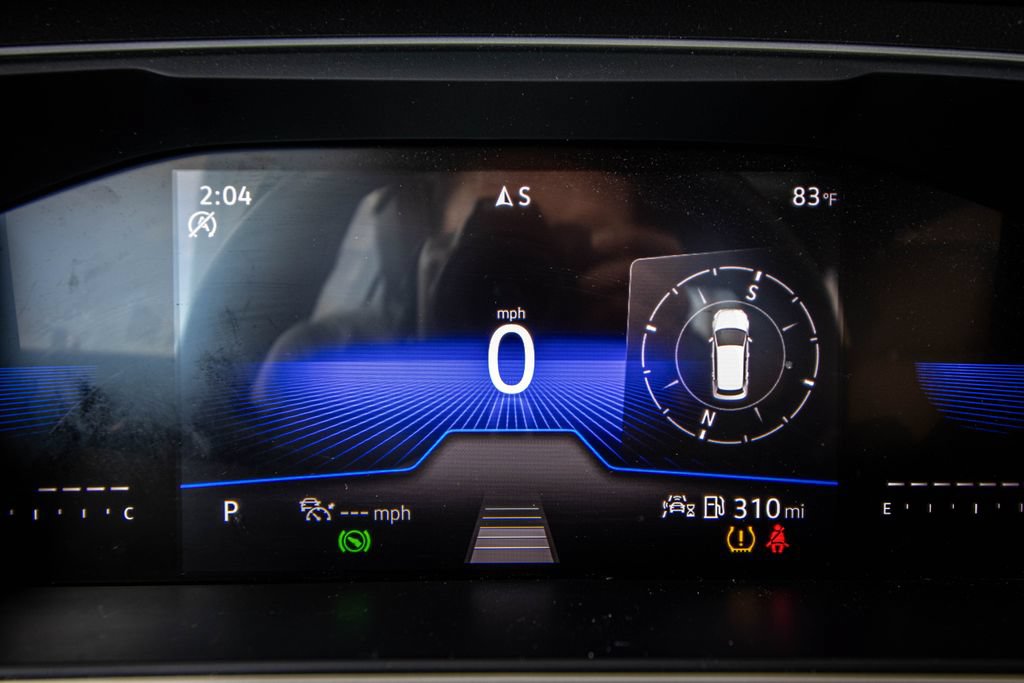 Certified 2024 Volkswagen Tiguan SE R-Line FWD image 37