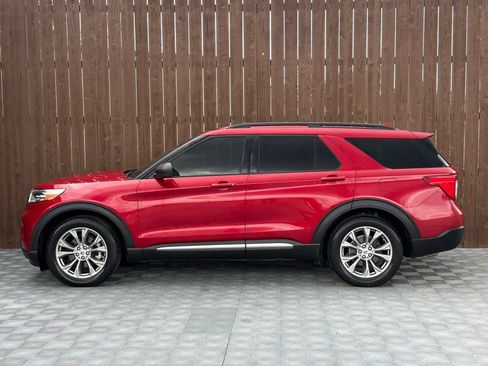 Used 2020 Ford Explorer XLT w/ Equipment Group 202A RWD image 14