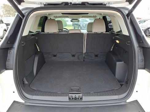 Certified 2018 Ford Escape Titanium w/ Ford Safe & Smart Package image 33