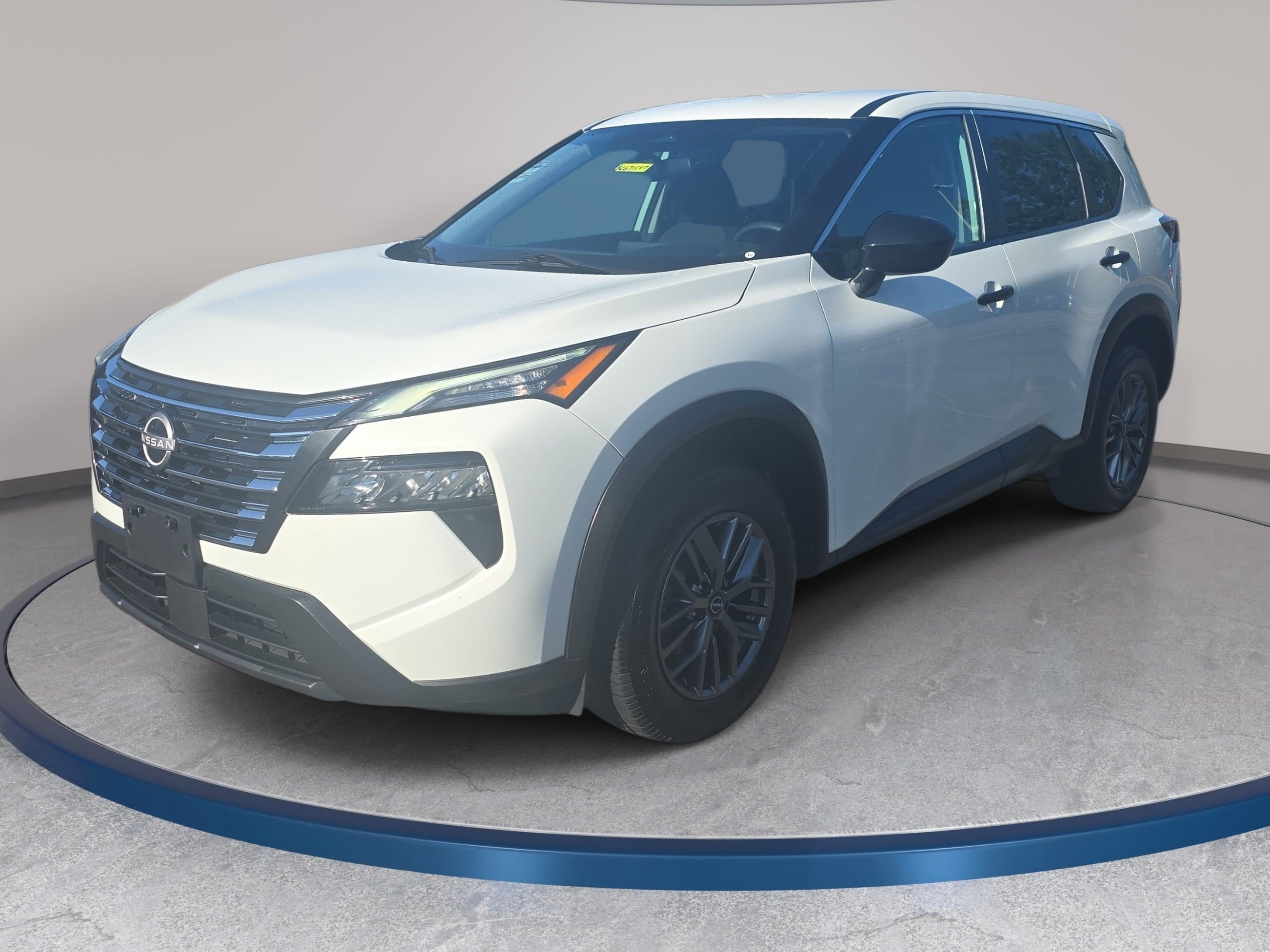 Used 2024 Nissan Rogue S AWD/4WD image 1