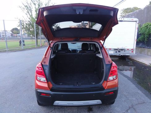 Used 2015 Chevrolet Trax LT w/ LT Plus Package AWD/4WD image 32