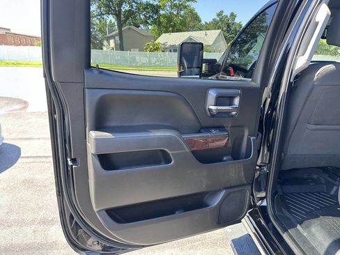 Used 2019 GMC Sierra 2500 SLE w/ SLE Preferred Package AWD/4WD image 21