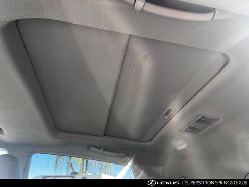 Used 2015 Toyota Venza Limited image 23