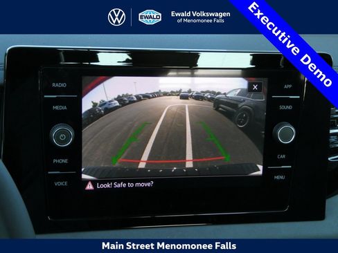 New 2025 Volkswagen Jetta SE image 7