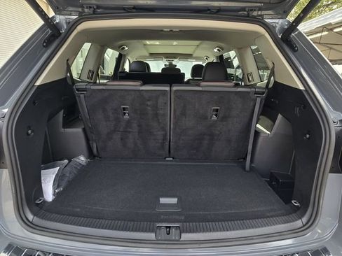 Certified 2025 Volkswagen Atlas Peak Edition SE image 10