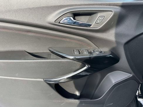 Certified 2024 Chevrolet Trax RS w/ Sunroof Package image 11