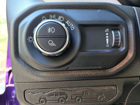 New 2026 Jeep Gladiator Sport image 19