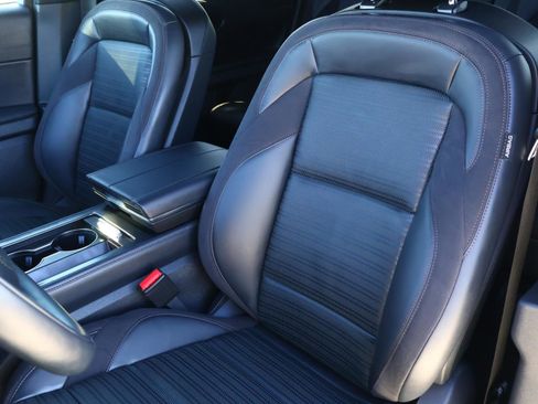 Used 2024 Lincoln Nautilus Reserve w/ Equipment Group 202A image 15