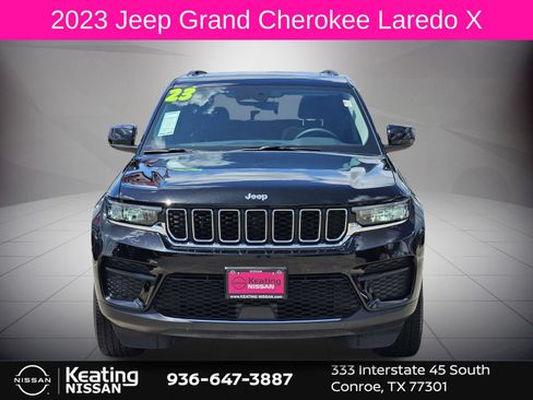 Used 2023 Jeep Grand Cherokee Laredo X AWD/4WD image 2