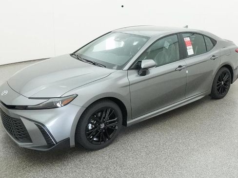 New 2026 Toyota Camry SE FWD image 31
