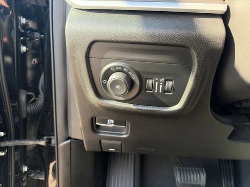 Certified 2024 Jeep Grand Cherokee Limited image 46