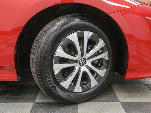 Used 2020 Toyota Prius Prime XLE image 16