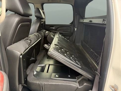 Used 2007 Cadillac Escalade EXT w/ Information Package image 16